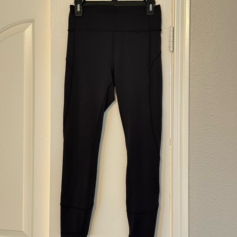 Black Lululemon leggings